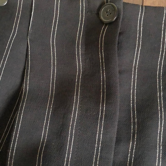 Wilfred Berdine Short - Picture 5 of 5